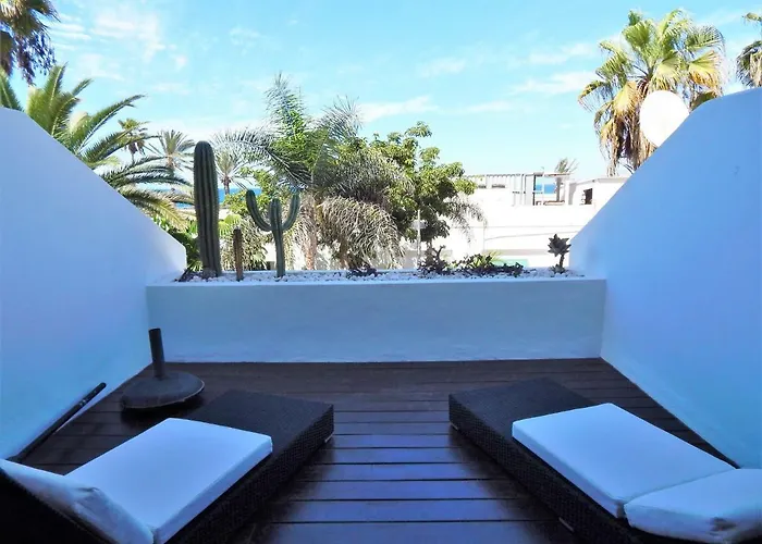Beautiful Beachfront Apartman